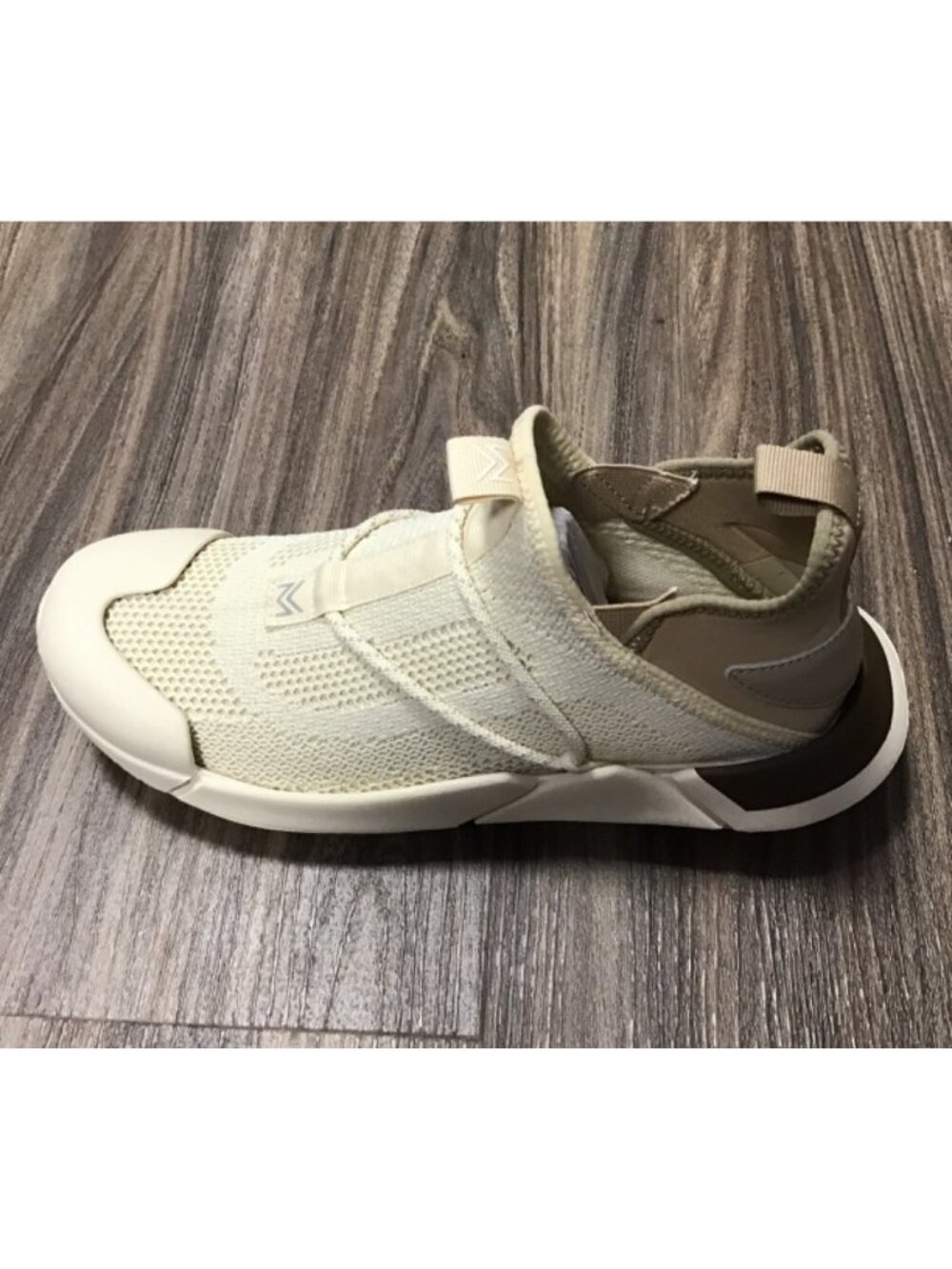 MUVEZ Traveler Convertible Slipper Sneakers Desert Sand Men’s 8 Women’s 9